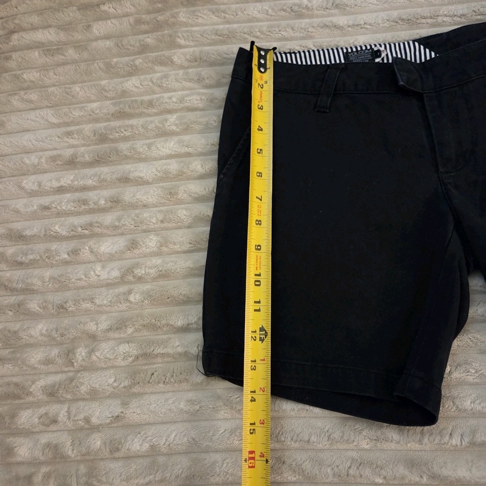 Volcom Juniors Black Casual Shorts Size 3 Skater Surf Chino Pocketed Y2k - Picture 3 of 7